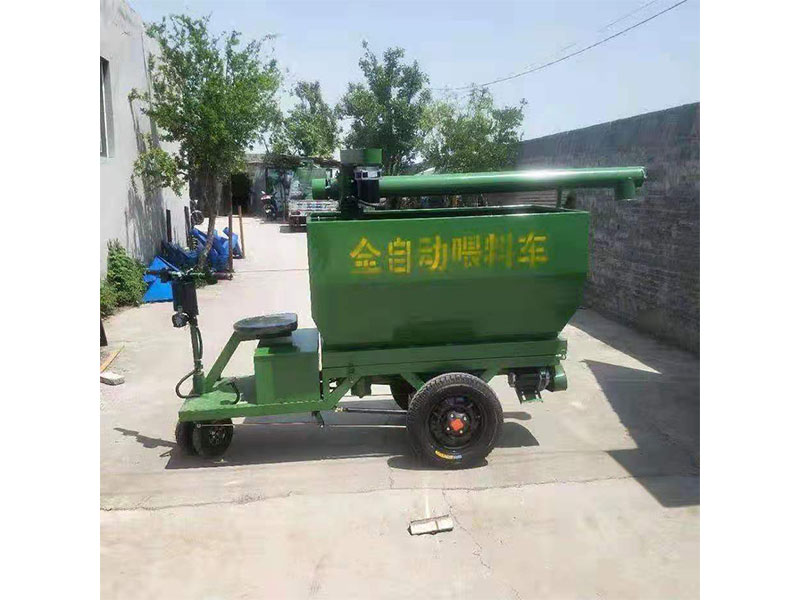 电动喂料车